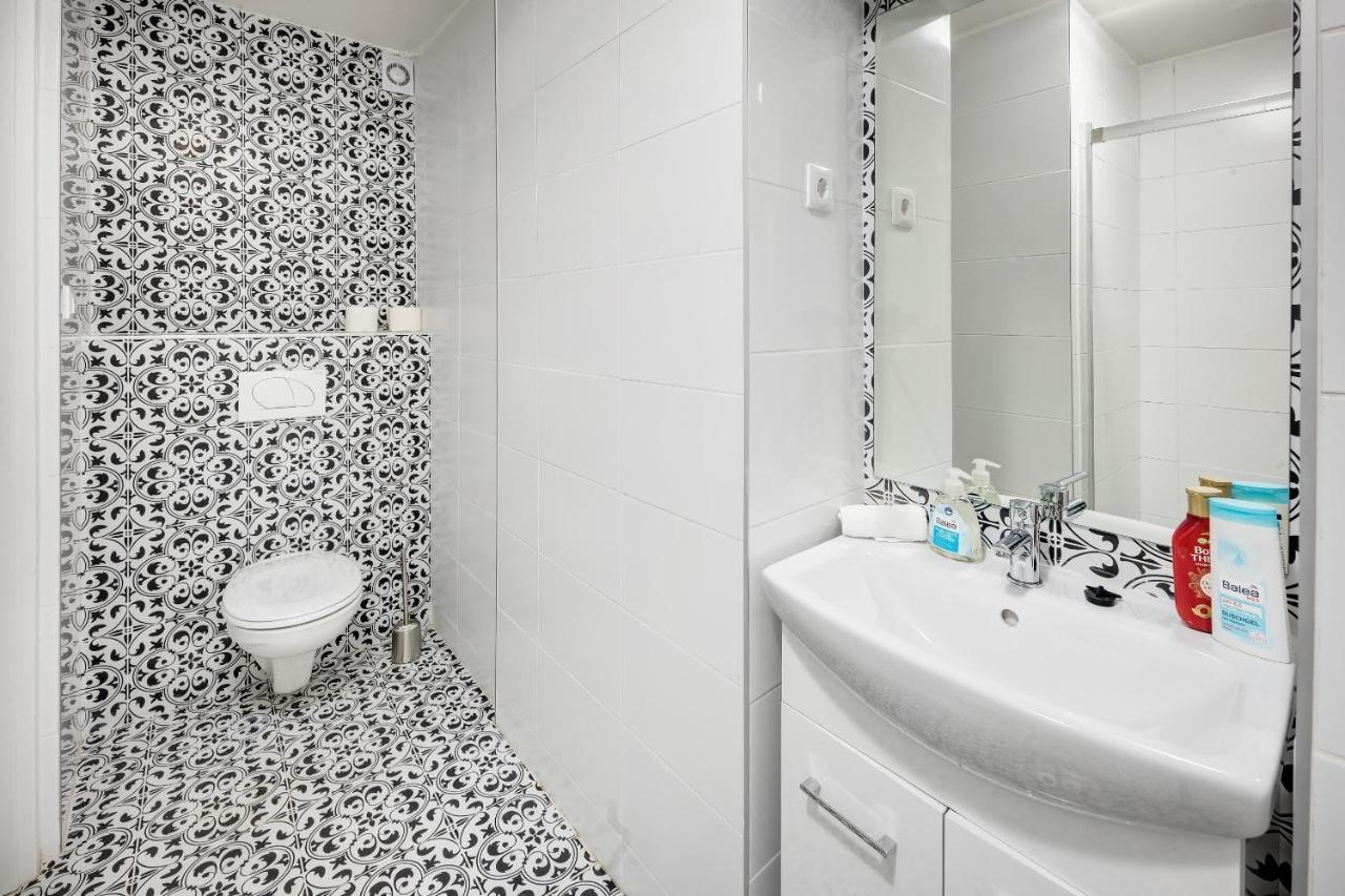 Modern Stay In Authentic Central Area Budapest Exterior photo